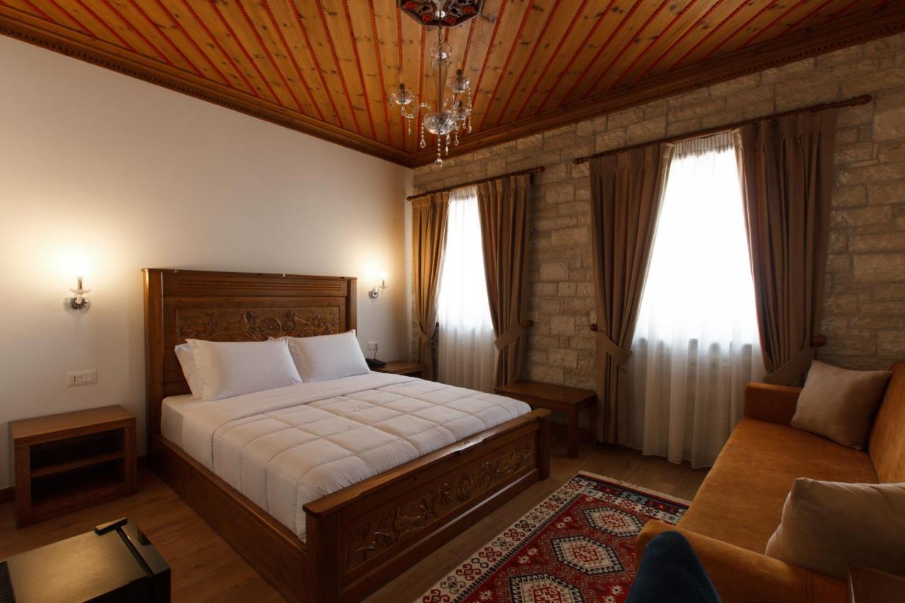 Rose Garden Hotel Gjirokastër Dış mekan fotoğraf