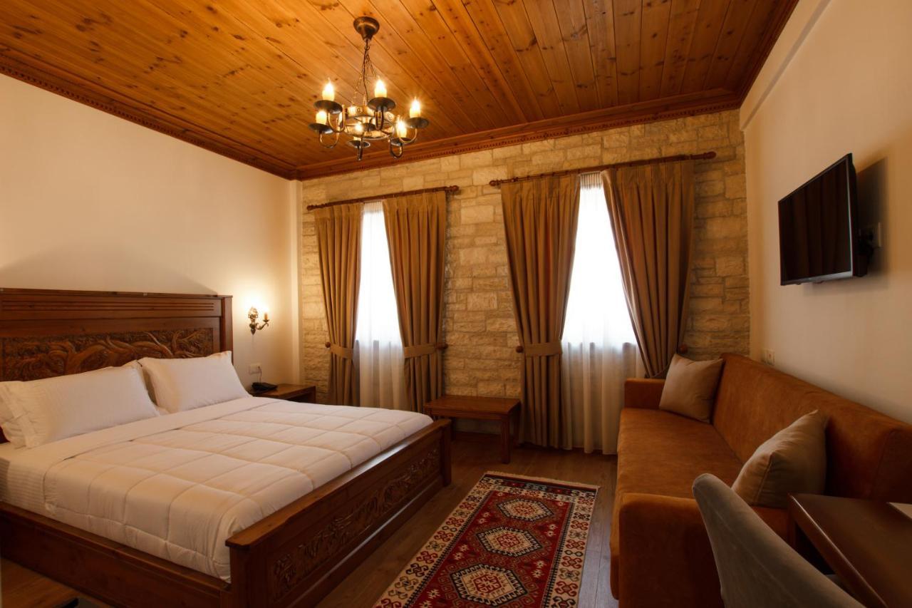 Rose Garden Hotel Gjirokastër Dış mekan fotoğraf