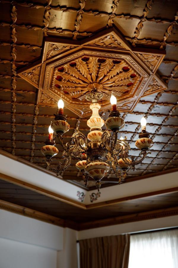 Rose Garden Hotel Gjirokastër Dış mekan fotoğraf